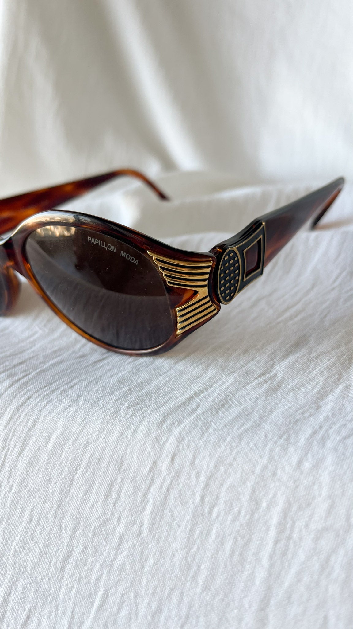 90s Papillon Sunglasses