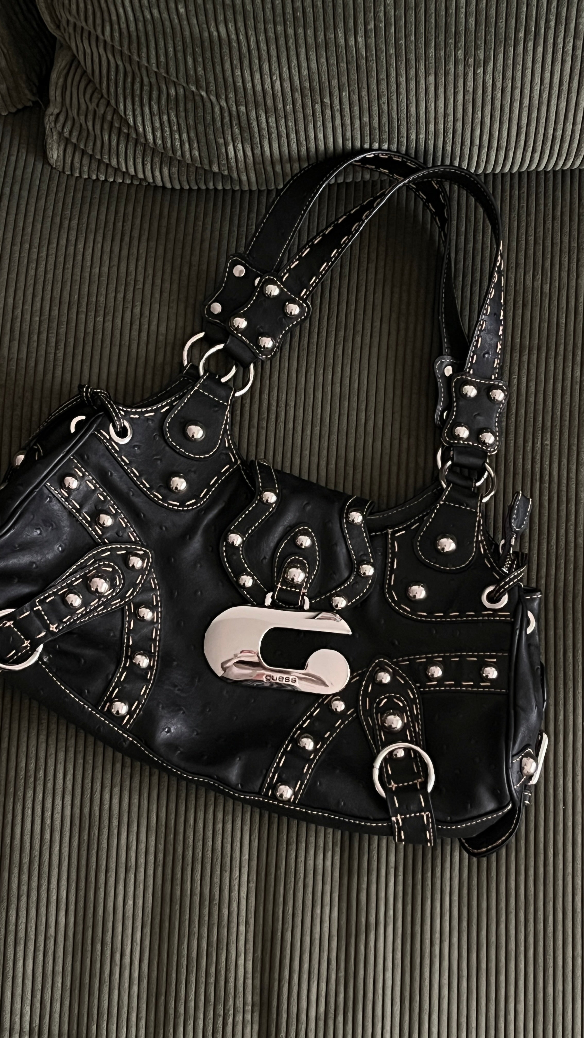 バッグ GUESS 00s archive leather shoulderbagY2K GUESS 00s archive leather shoulderbagY2K Guess Y2k Bags | TikTok