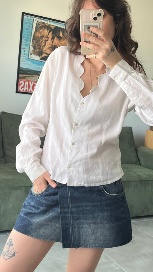 Tailored Button-Up Shirt with Wavy Collar