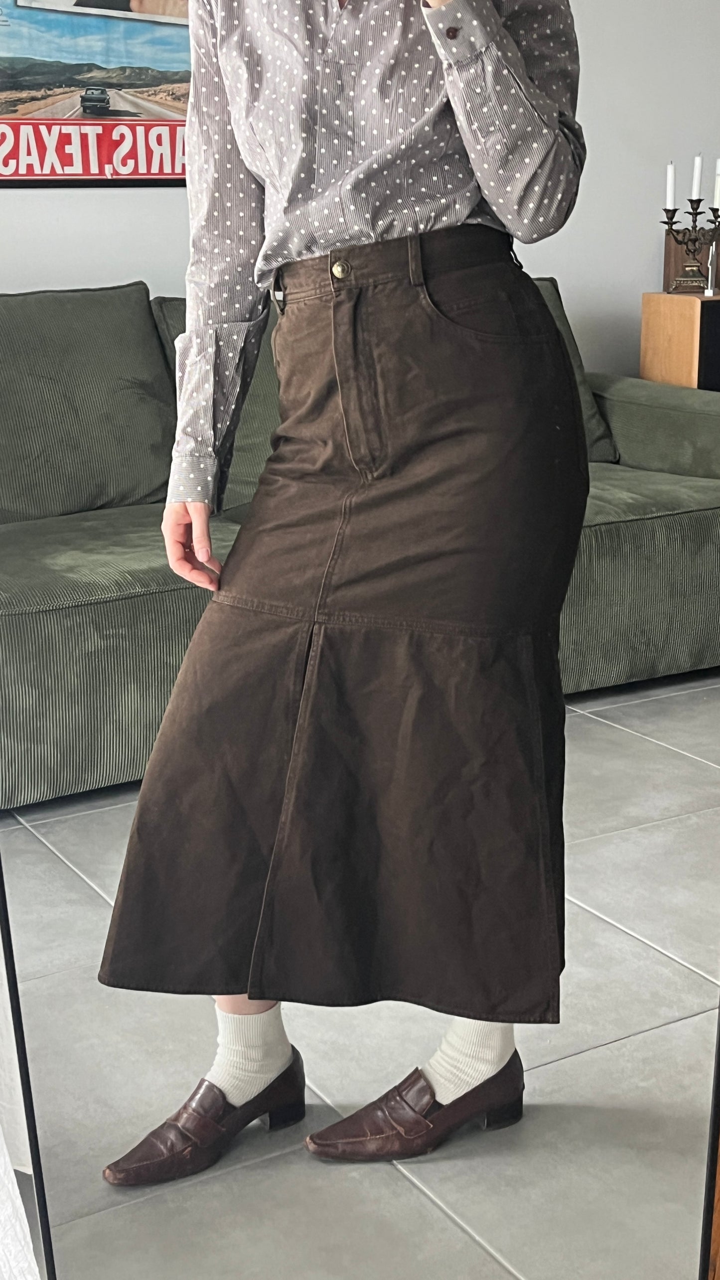 Merlot Cut Skirt with 4 Slits