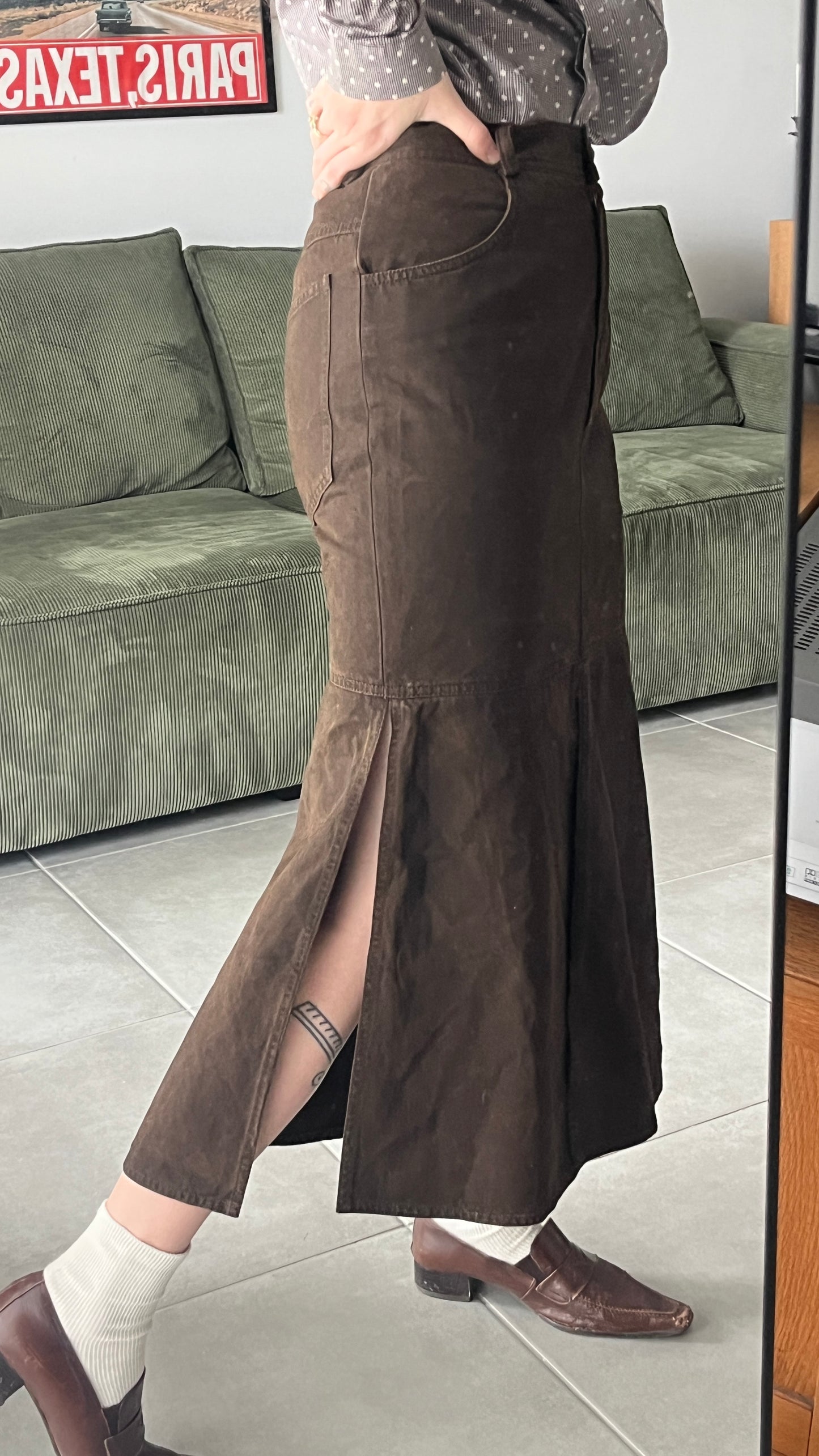 Merlot Cut Skirt with 4 Slits