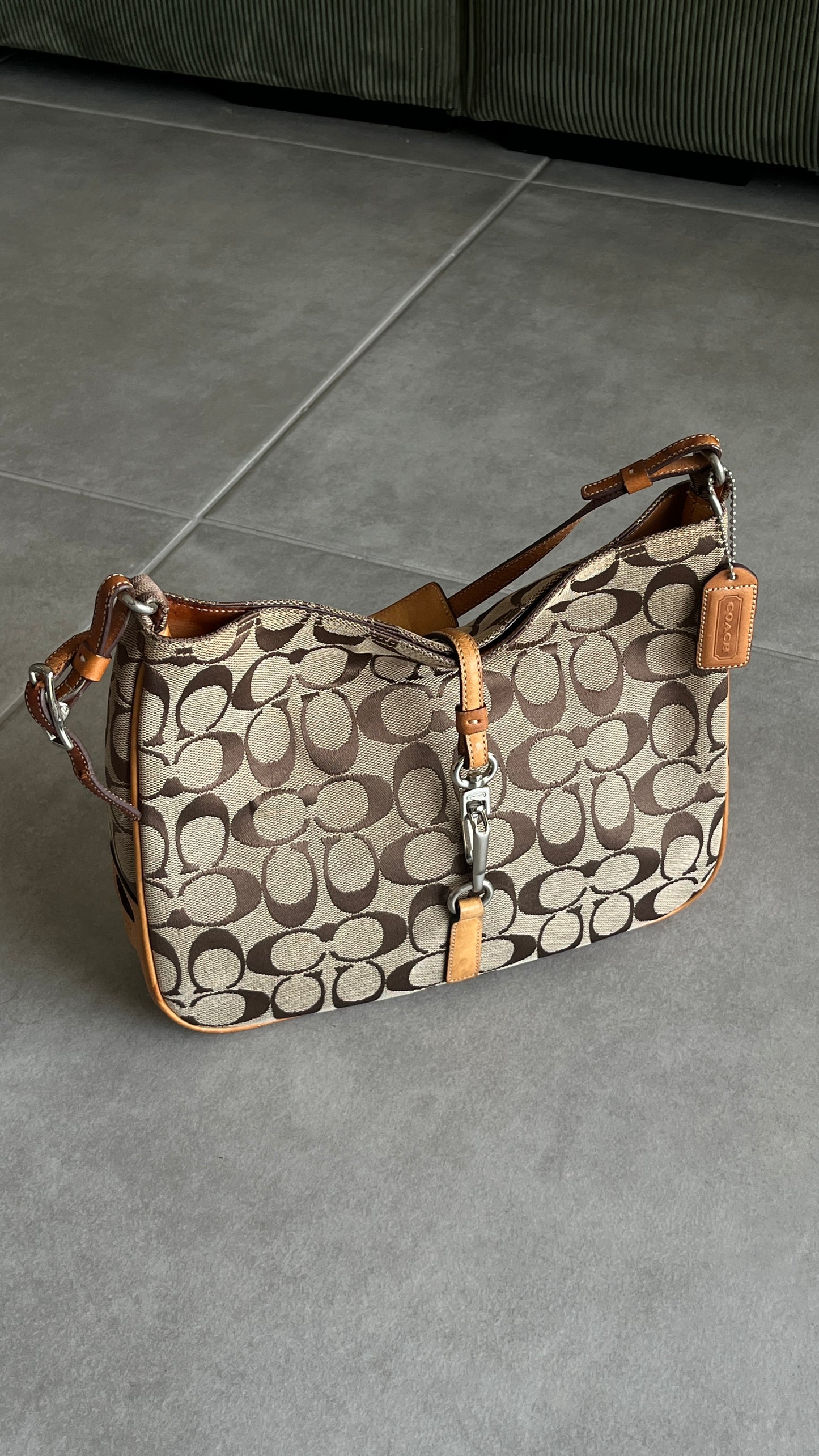 Coach Signature Hampton Hobo Bag